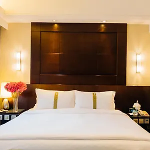 Empire - Wan Chai **** Hong Kong