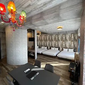 https://wolf-pack-osaka.hotels-osaka.net
