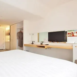60 West **** Hong Kong