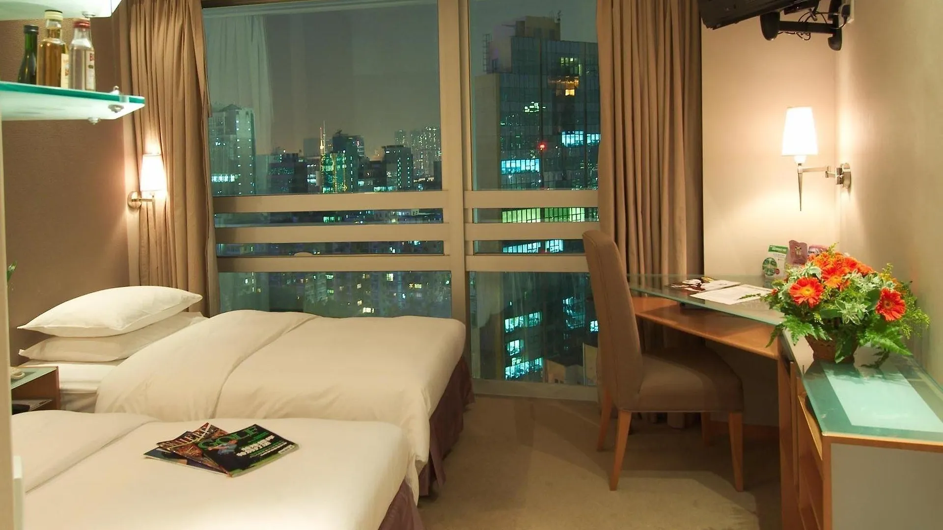 The Empire Hotel Kowloon - Tsim Sha Tsui Hongkong 4*,